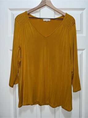 Retrology XL Mustard Yellow Smocked Shoulder V-Neck 3/4 Sleeve Top